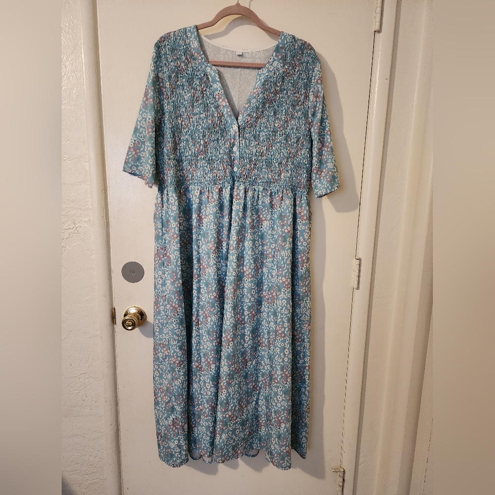 Women's maxi flowy dress